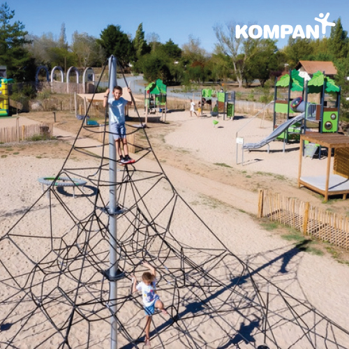 www.kompan.com